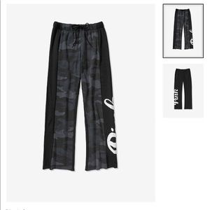 Victoria Secret Pink camo boyfriend sweatpants